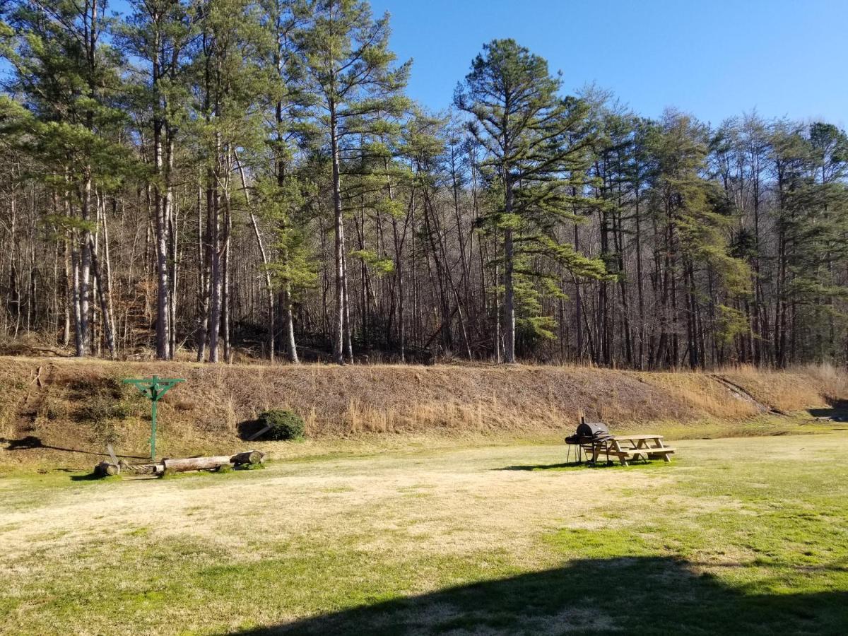 Blue Sky Inn- Complimentary Happy Hour Th-Sun, Veteran Owned, Full Breakfast, Best Green Space, 1 Mile From Blue Ridge, Fire Pit Εξωτερικό φωτογραφία