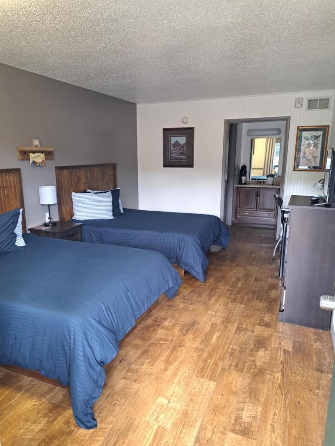 Blue Sky Inn- Complimentary Happy Hour Th-Sun, Veteran Owned, Full Breakfast, Best Green Space, 1 Mile From Blue Ridge, Fire Pit Εξωτερικό φωτογραφία