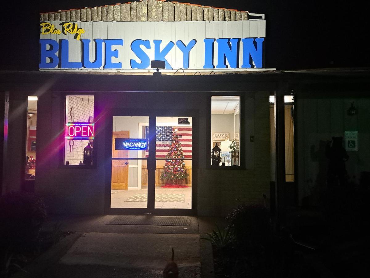 Blue Sky Inn- Complimentary Happy Hour Th-Sun, Veteran Owned, Full Breakfast, Best Green Space, 1 Mile From Blue Ridge, Fire Pit Εξωτερικό φωτογραφία